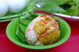 mo-thay-an-trung-vit-lon